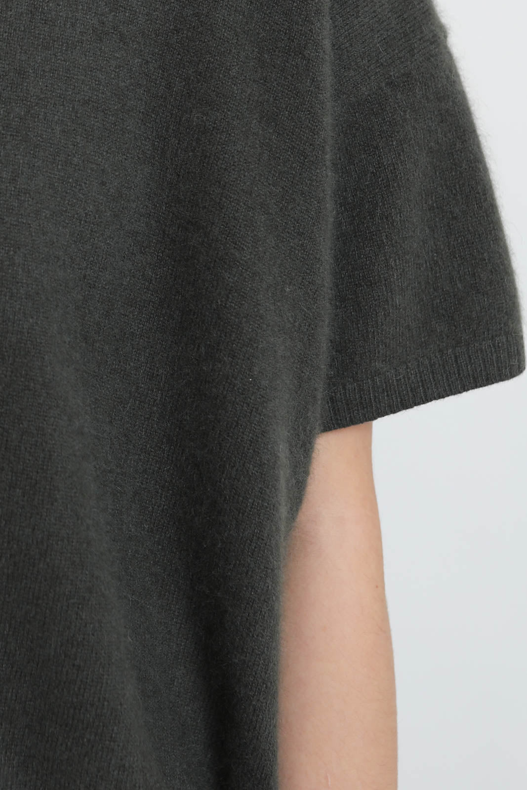 C. T. Plage, Pullover mit kurzen Ärmeln Round in Khaki