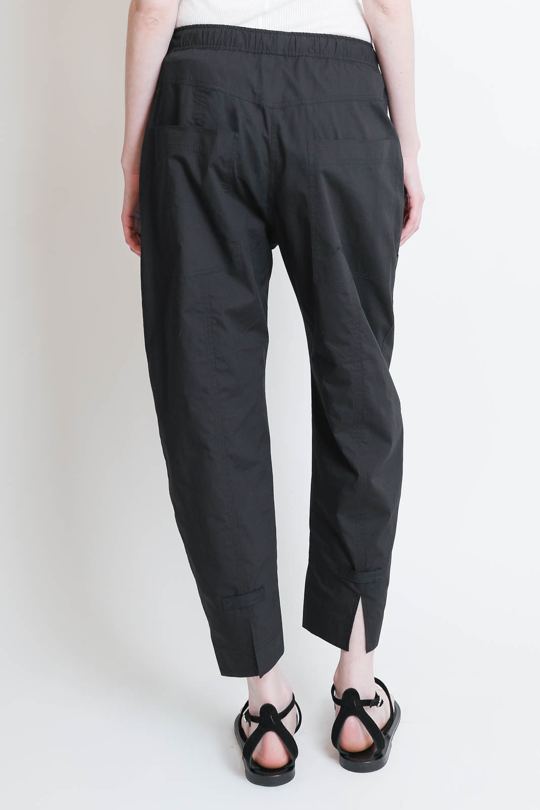 Lee Mathews, Hose Poplin in Schwarz