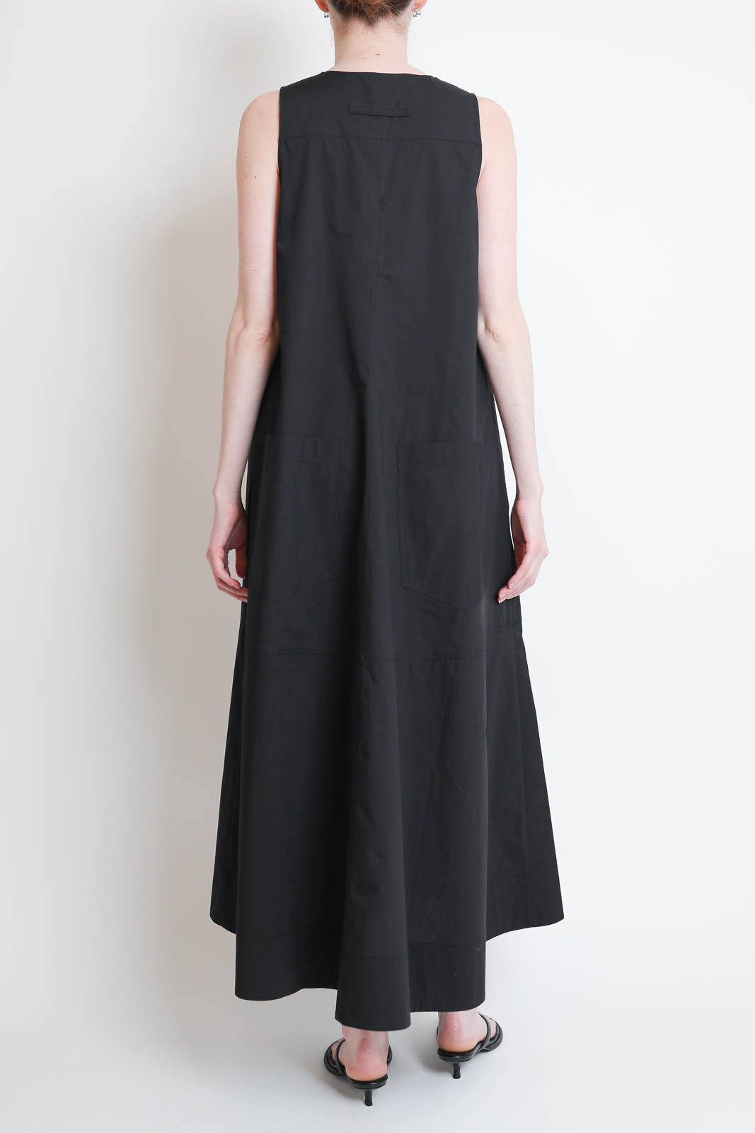 Lee Mathews, Kleid Poplin Apron in Schwarz