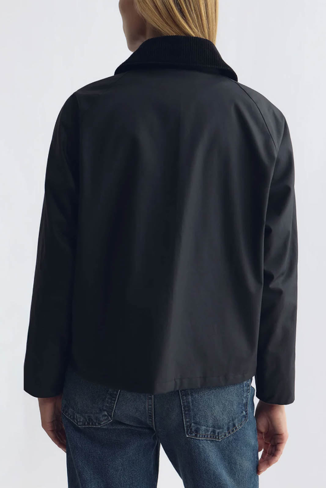 Nili Lotan, Jacke Brinley Waxed Short Parka in Schwarz