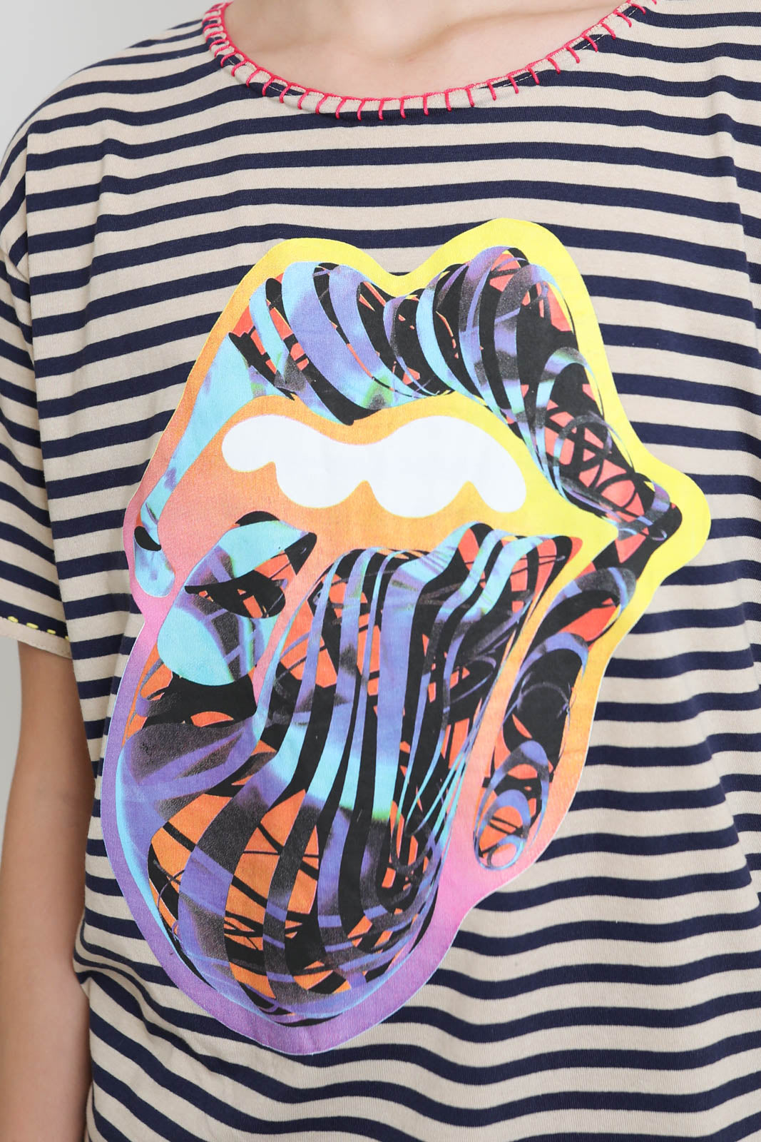 Fish Club, T-Shirt Rolling Stone in Rainbow