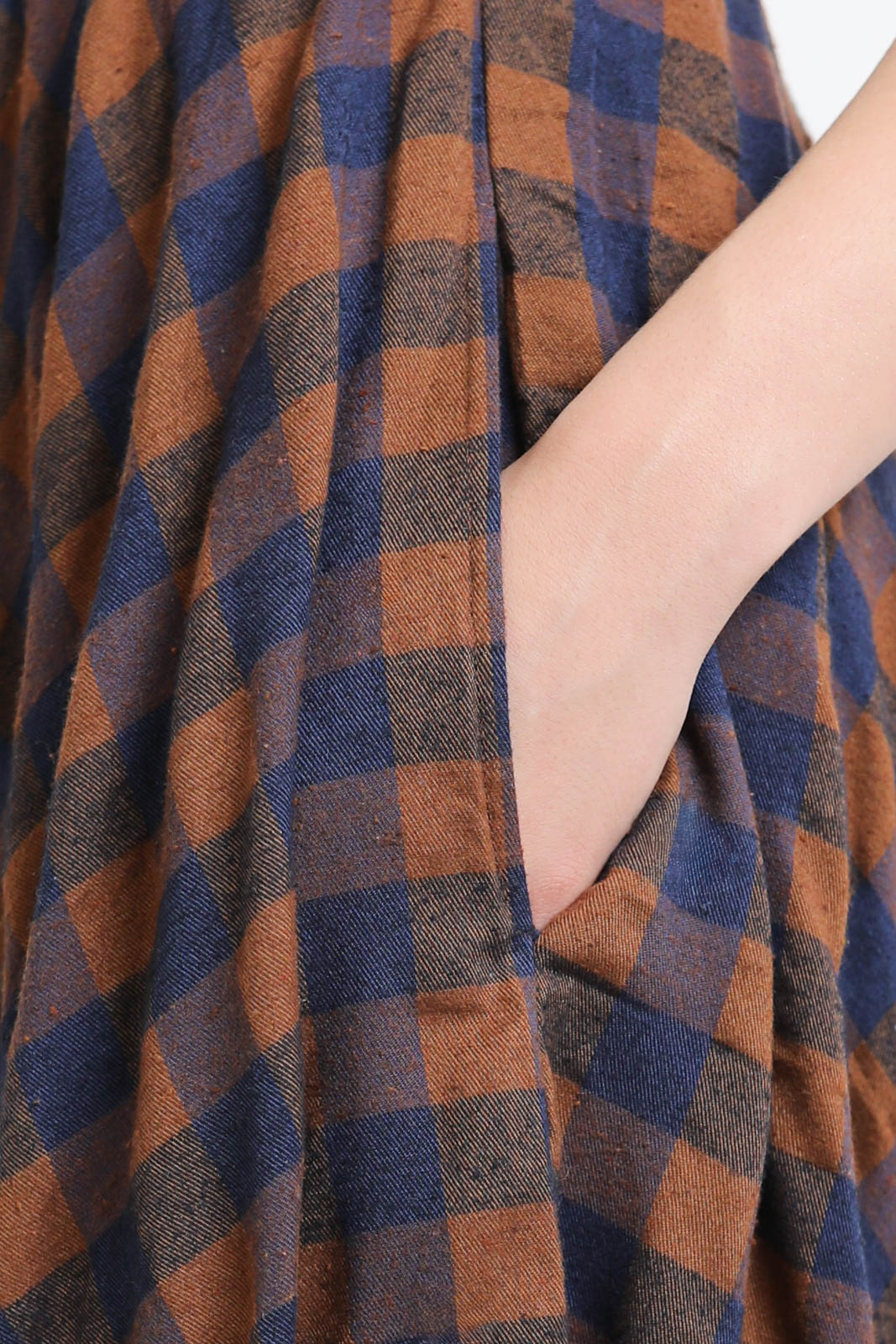 Fish Club, Rock Umbrella in Emy