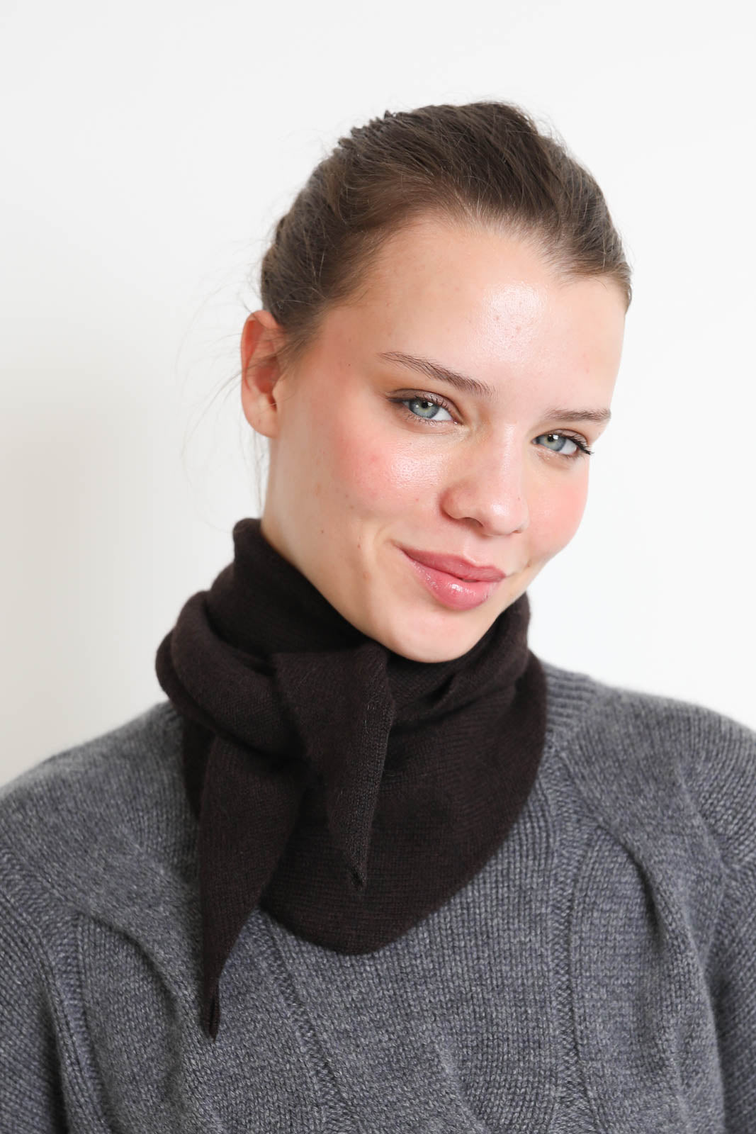 Lisa Yang, Schal Florianne in Dark Oak