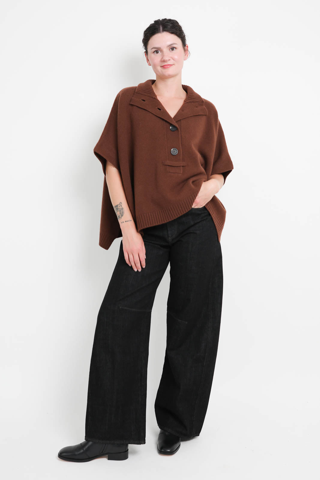 Zenggi Pullover/Poncho aus Wolle in Hazel