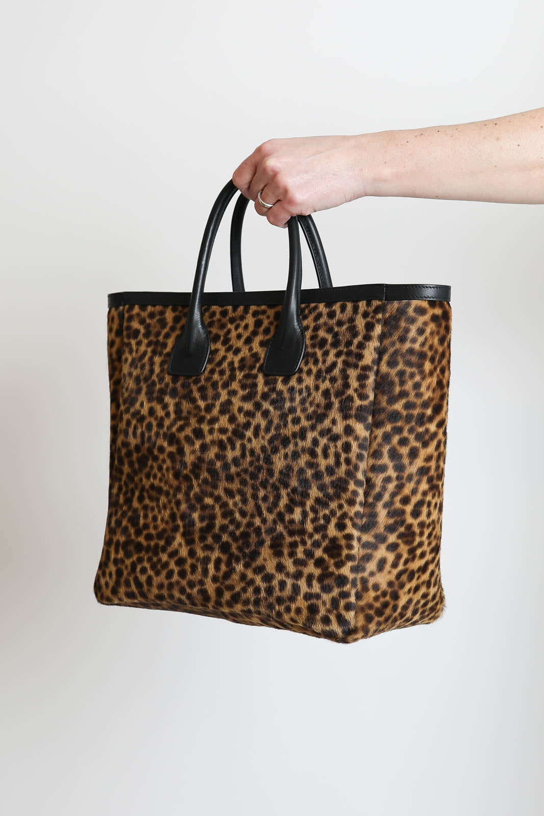 Nili Lotan, Tasche Freddie in Leopard