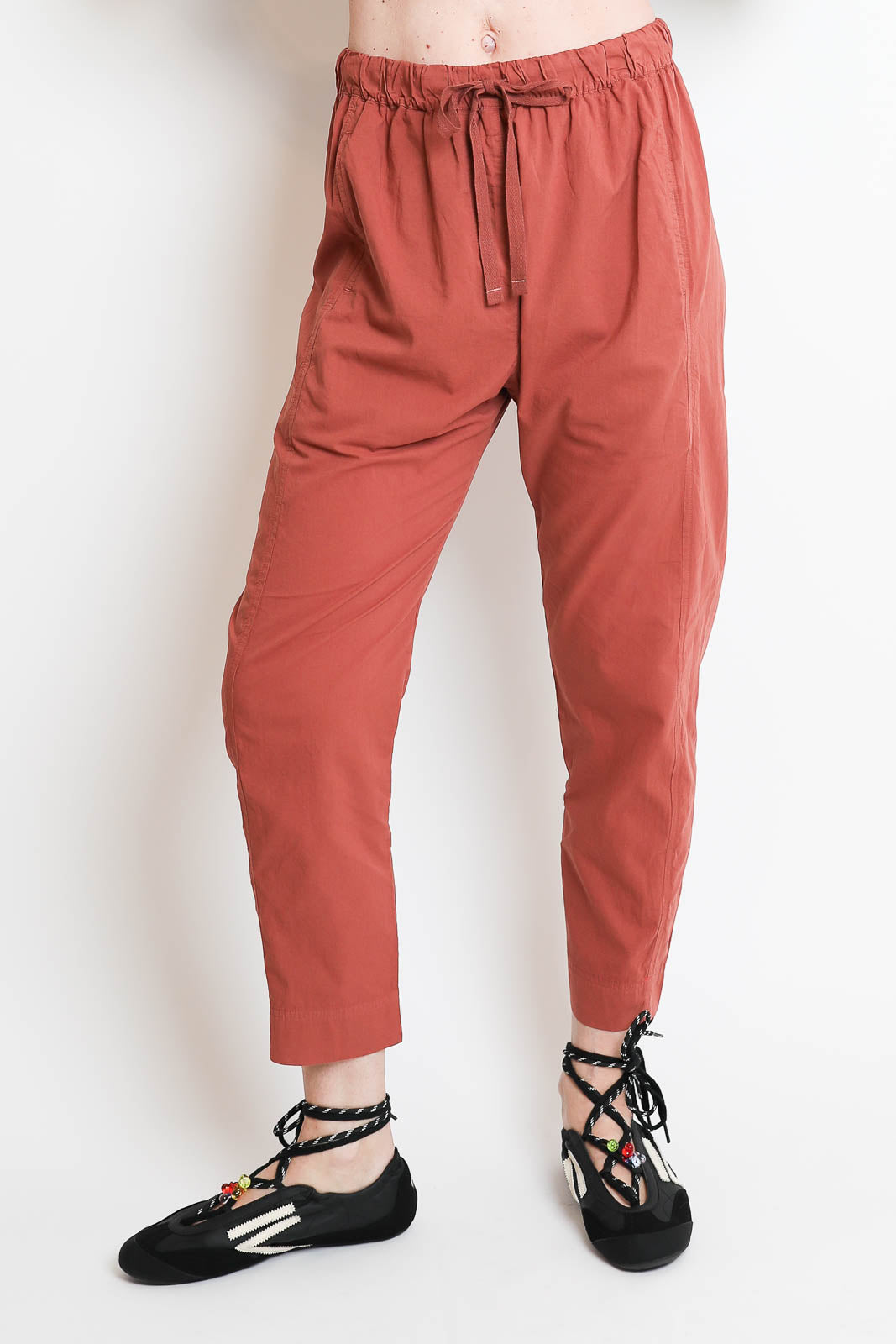 Xirena, Hose Draper in Cinnabar