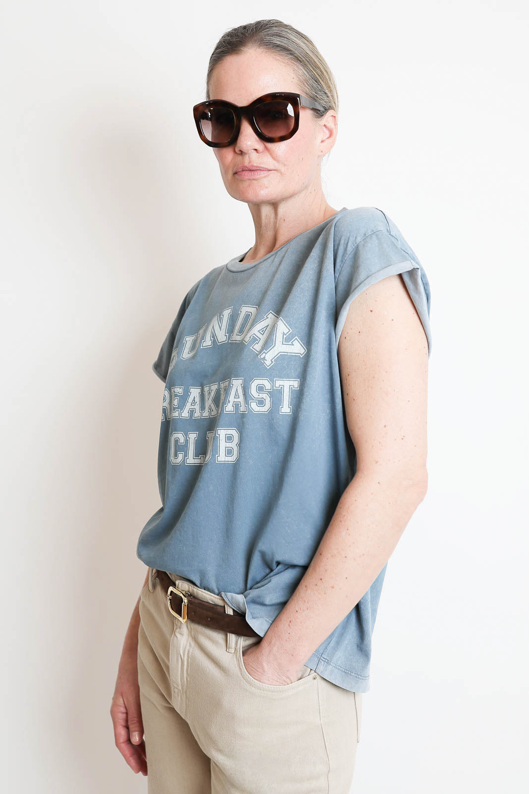 Bowery, T-Shirt Sunday Breakfast Club in Vintage Agean Blue
