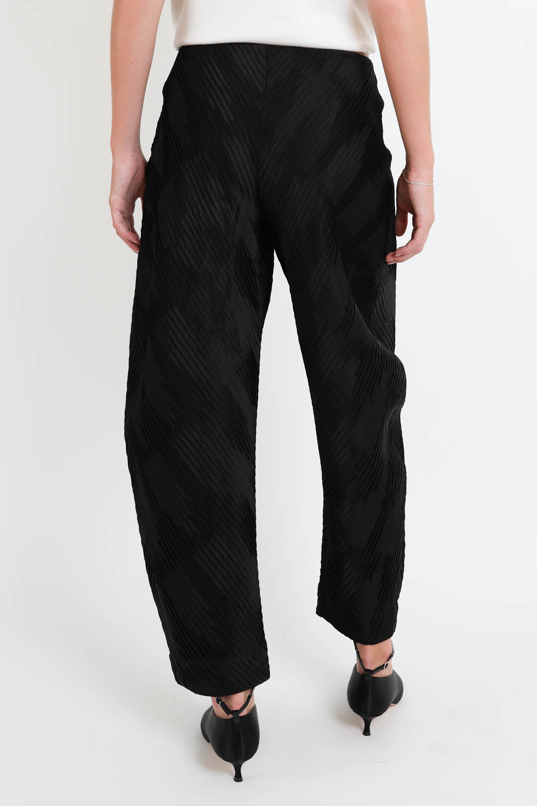 Rohe, Hose Plisse Satin in Schwarz