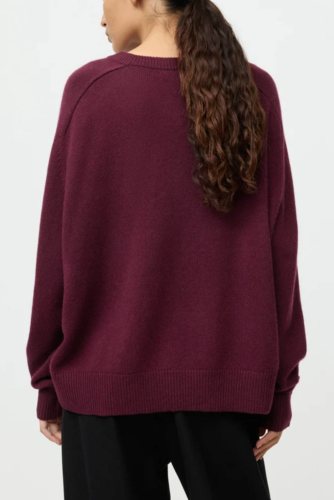 Soft Goat, Pullover Boyfriend Crewneck in Bordeaux