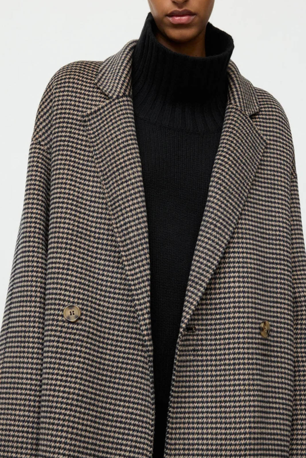 Soft Goat, Mantel Houndstooth in Black/Beige