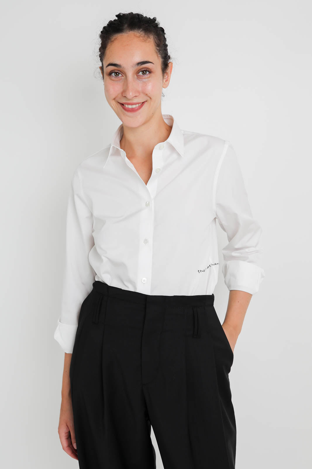 Nackiyé, Bluse College in Kaimak