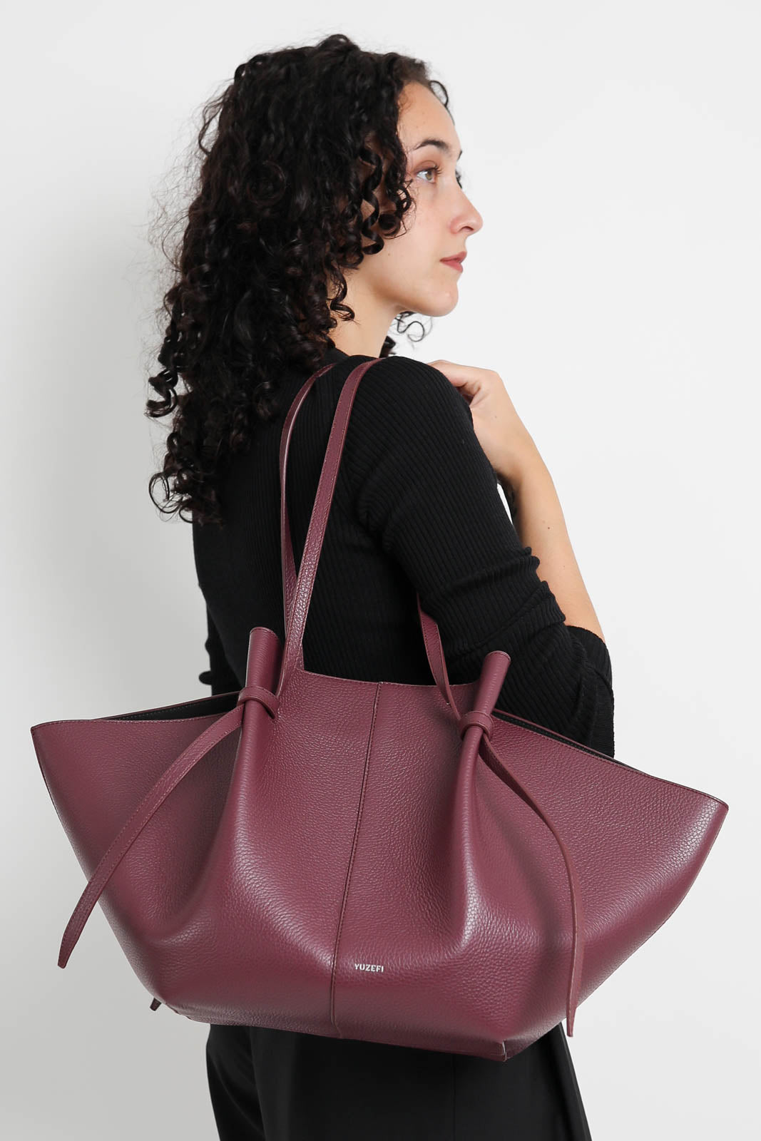Yuzefi, Tasche Large Mochi in Wine