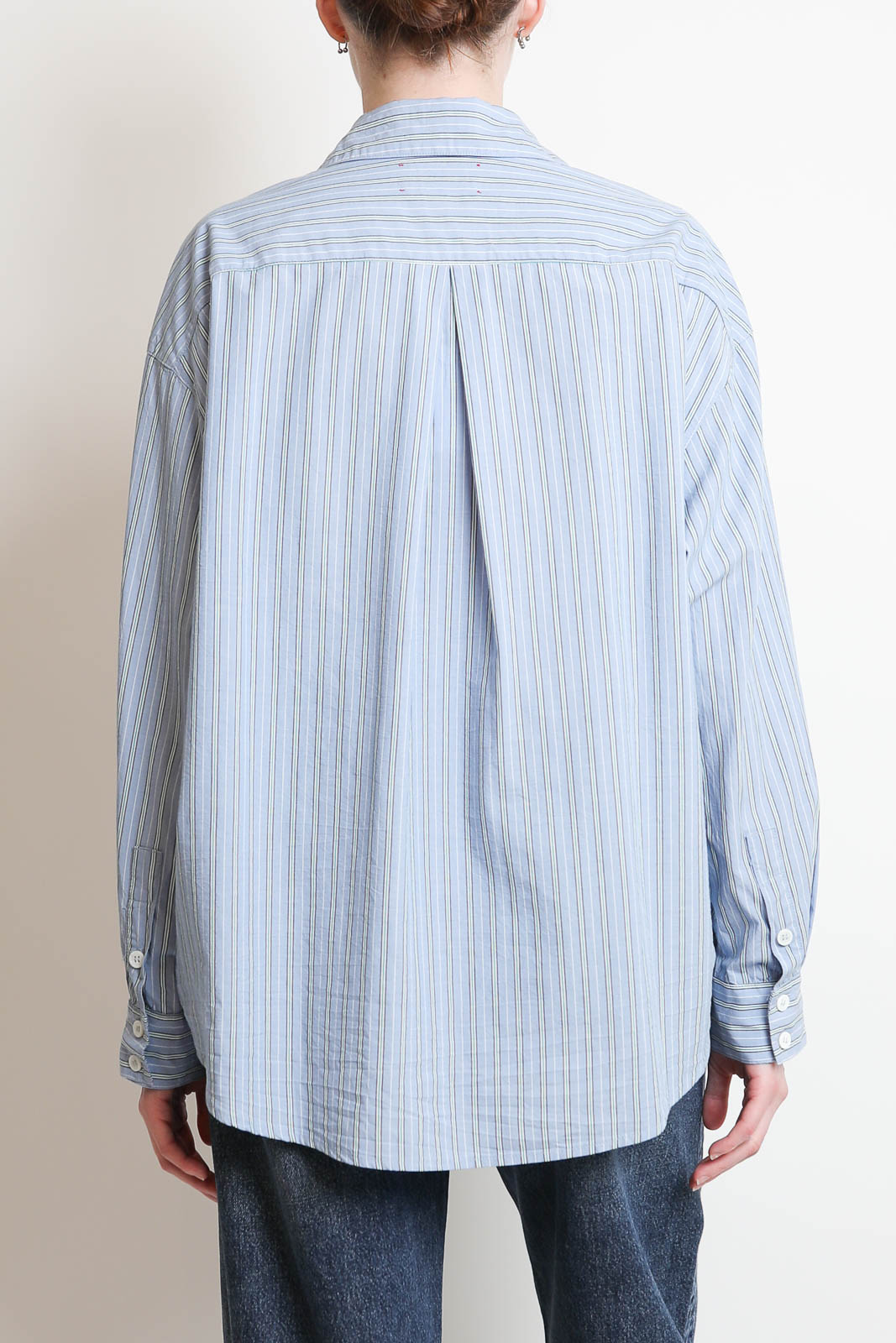 Xirena, Bluse Hayven in Chambray Teal Stripe