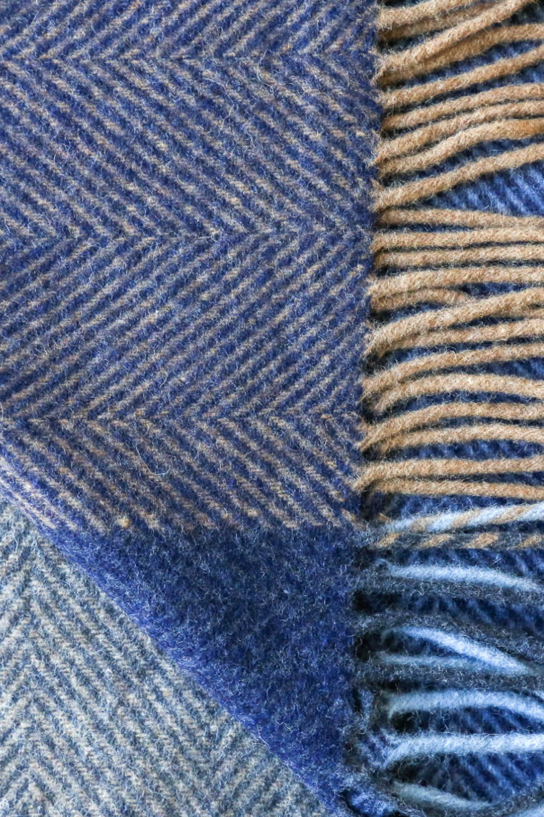 TBCo, Decke Recycled Wool in Blue Herringbone Block Check