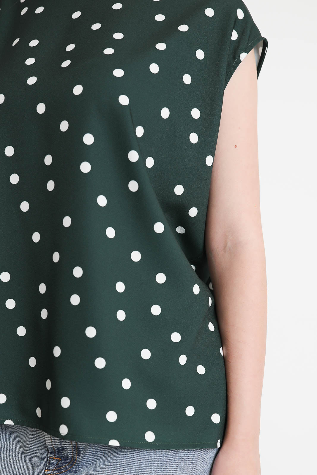 Top Bonnie in Tupfen Flaschengrün