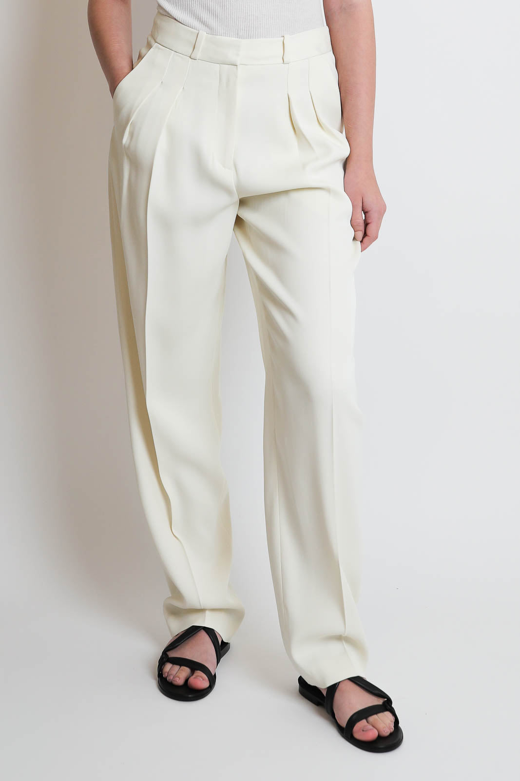 Loulou De Saison, Hose Alio in Ivory