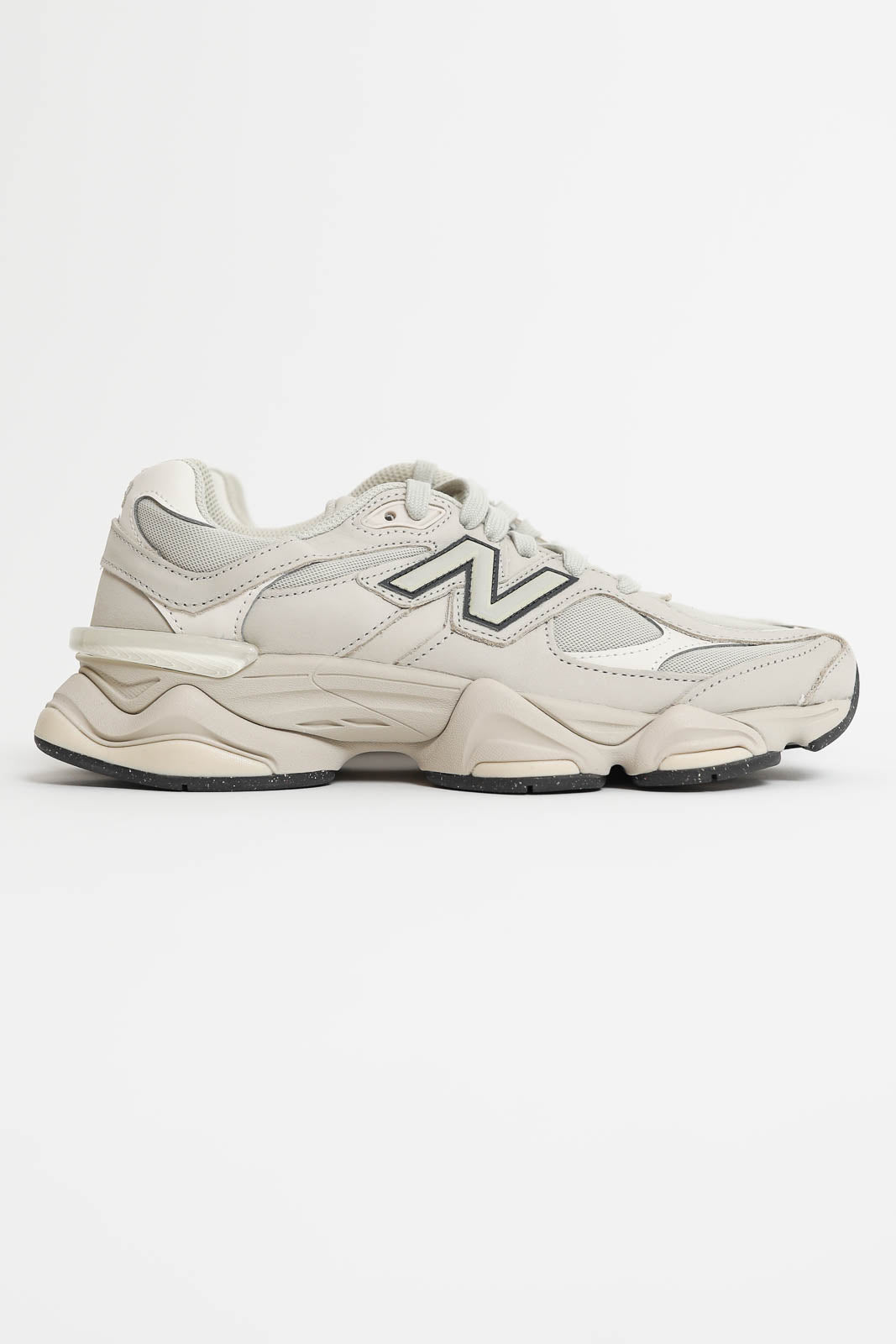 New Balance, Sneakers 9060 in Shipyard/Linen