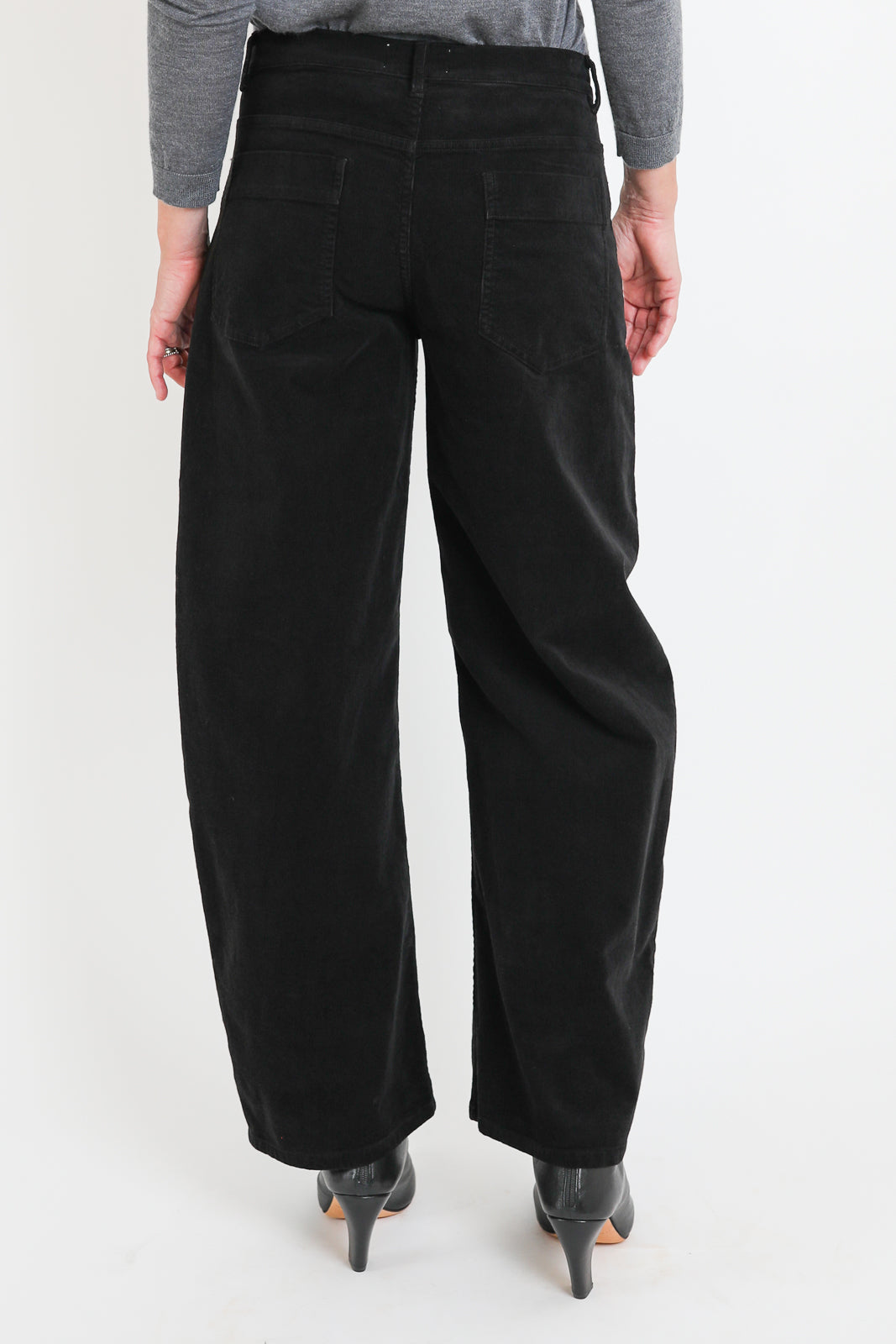 Nili Lotan, Hose Tribeca in Jet Black