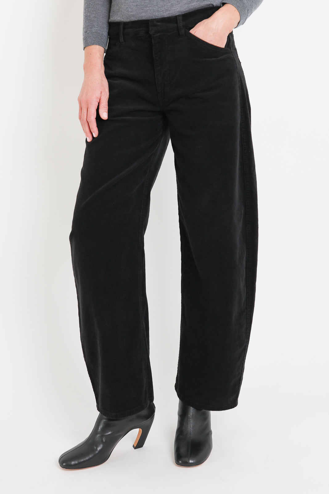 Nili Lotan, Hose Tribeca in Jet Black