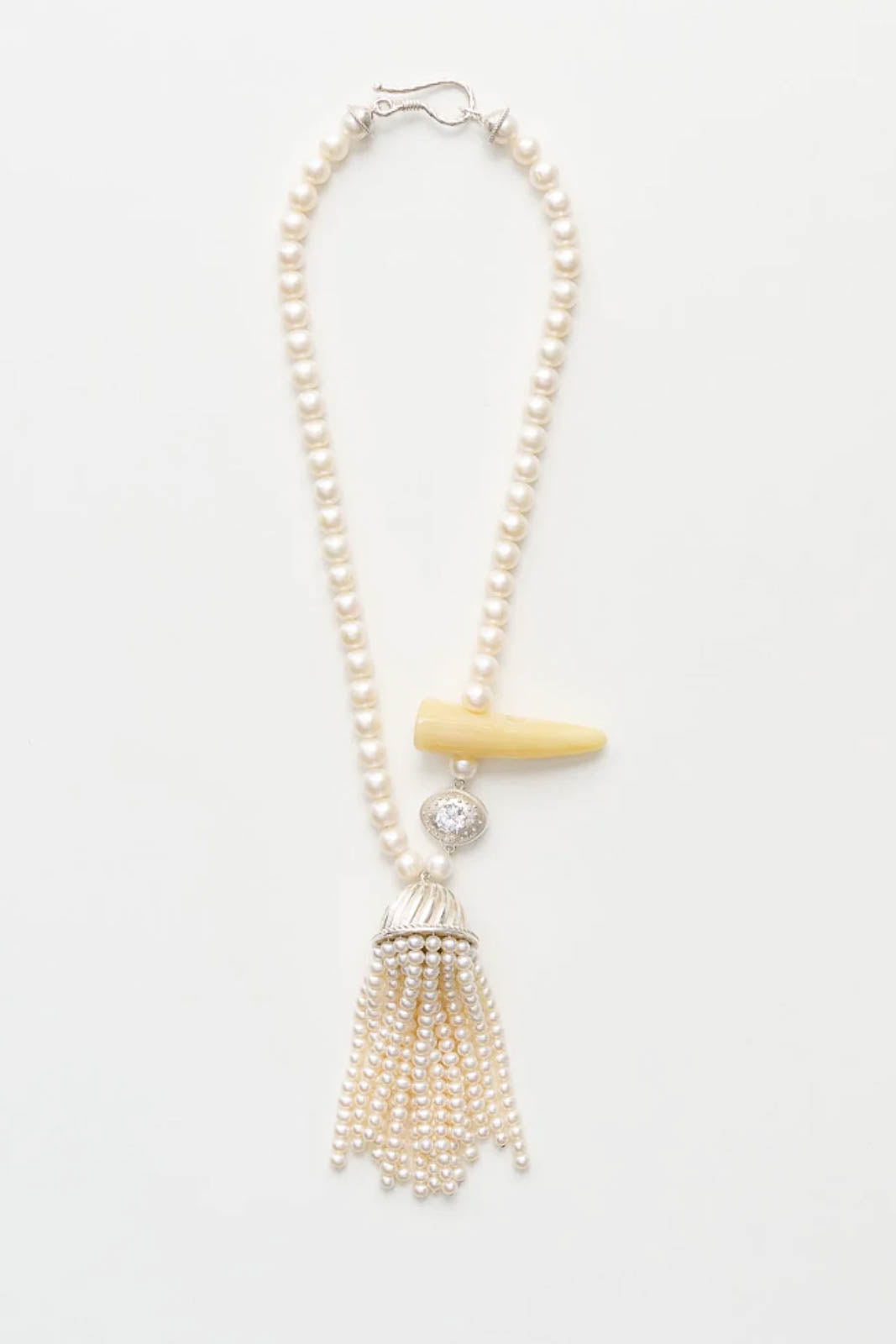 Nackiye, Petit Rengin necklace in white