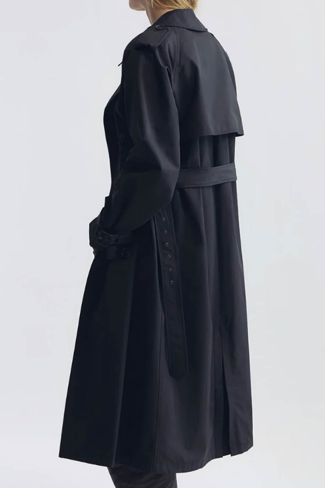 Nili Lotan, Mantel Tanner in Schwarz