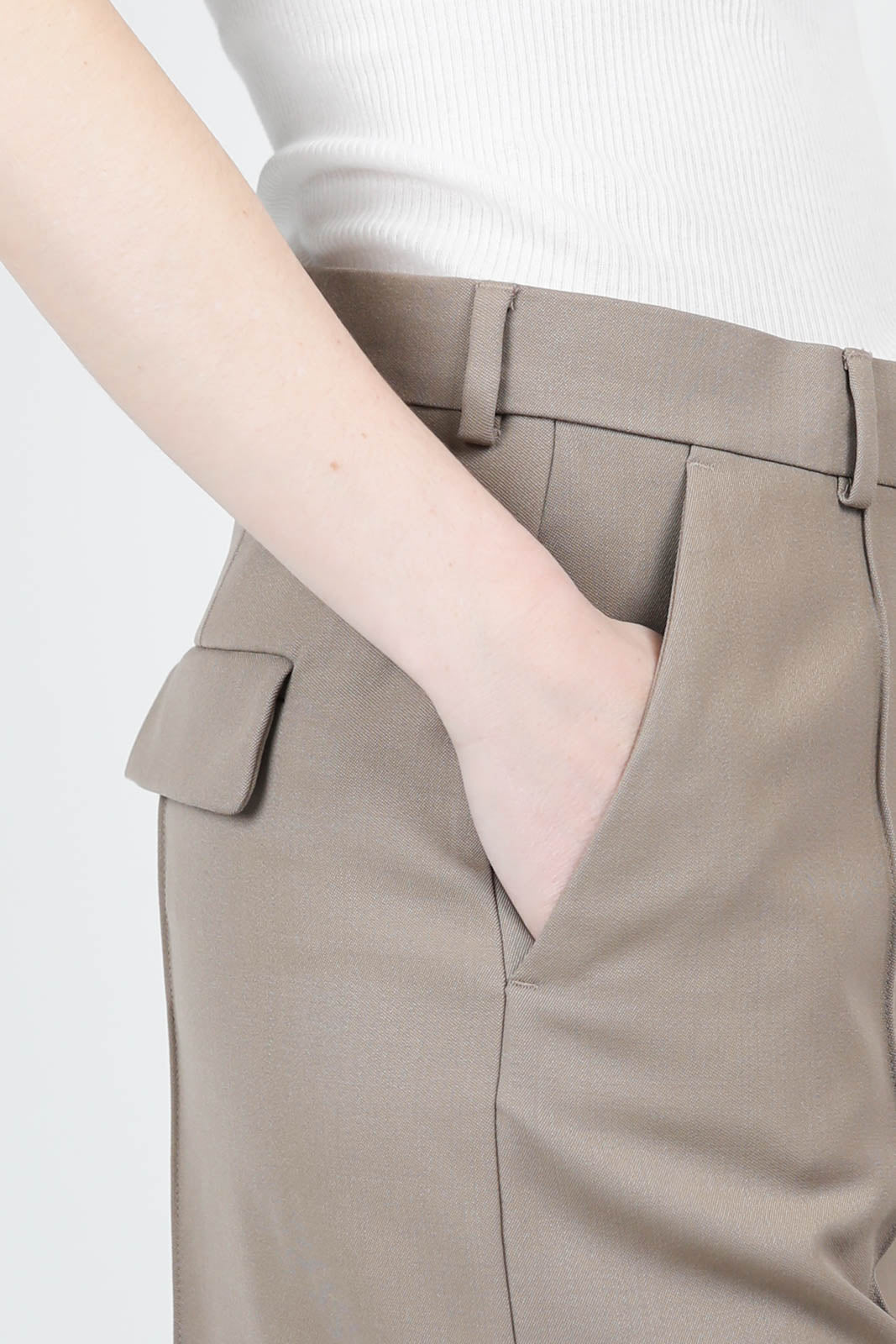 Shorts/Bermuda Billie in Beige