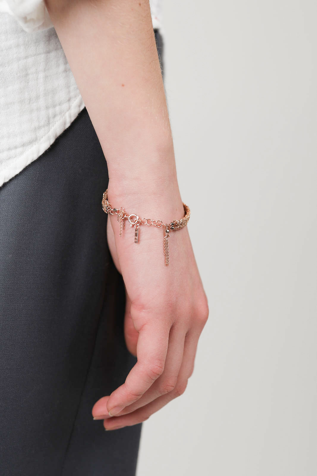 Armband N° 183 in Pink Gold/Beige
