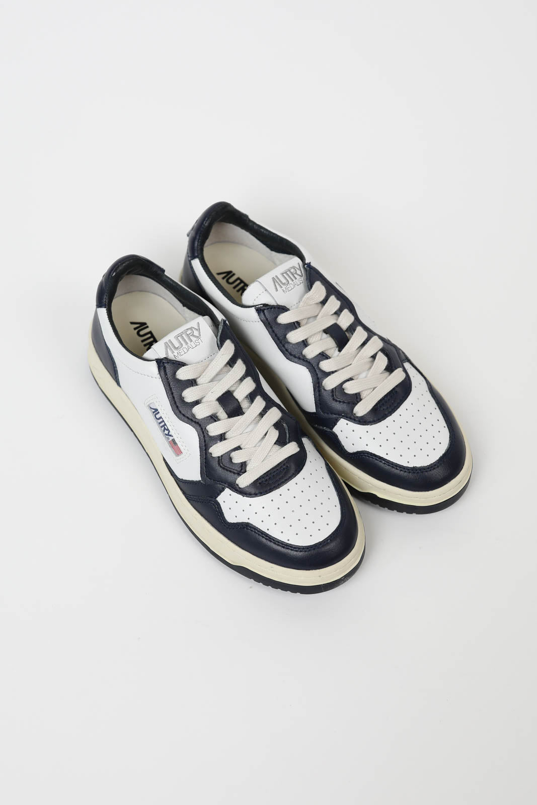 Sneakers Medalist Low Bicolor in Navy