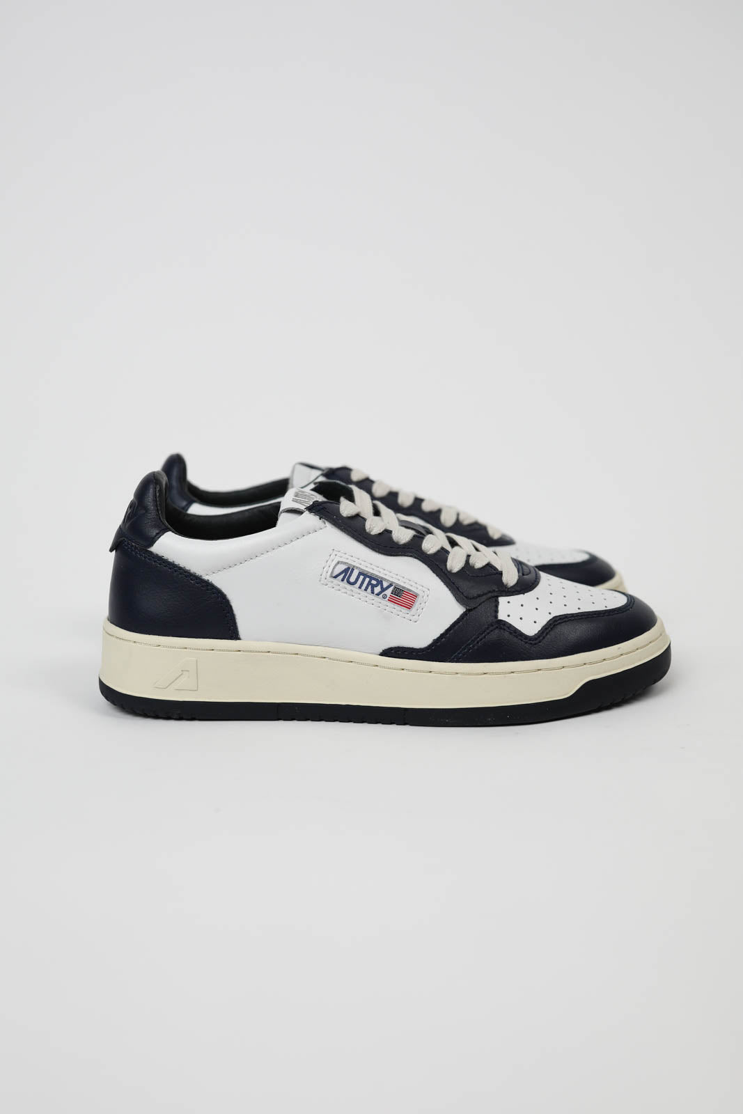 Sneakers Medalist Low Bicolor in Navy