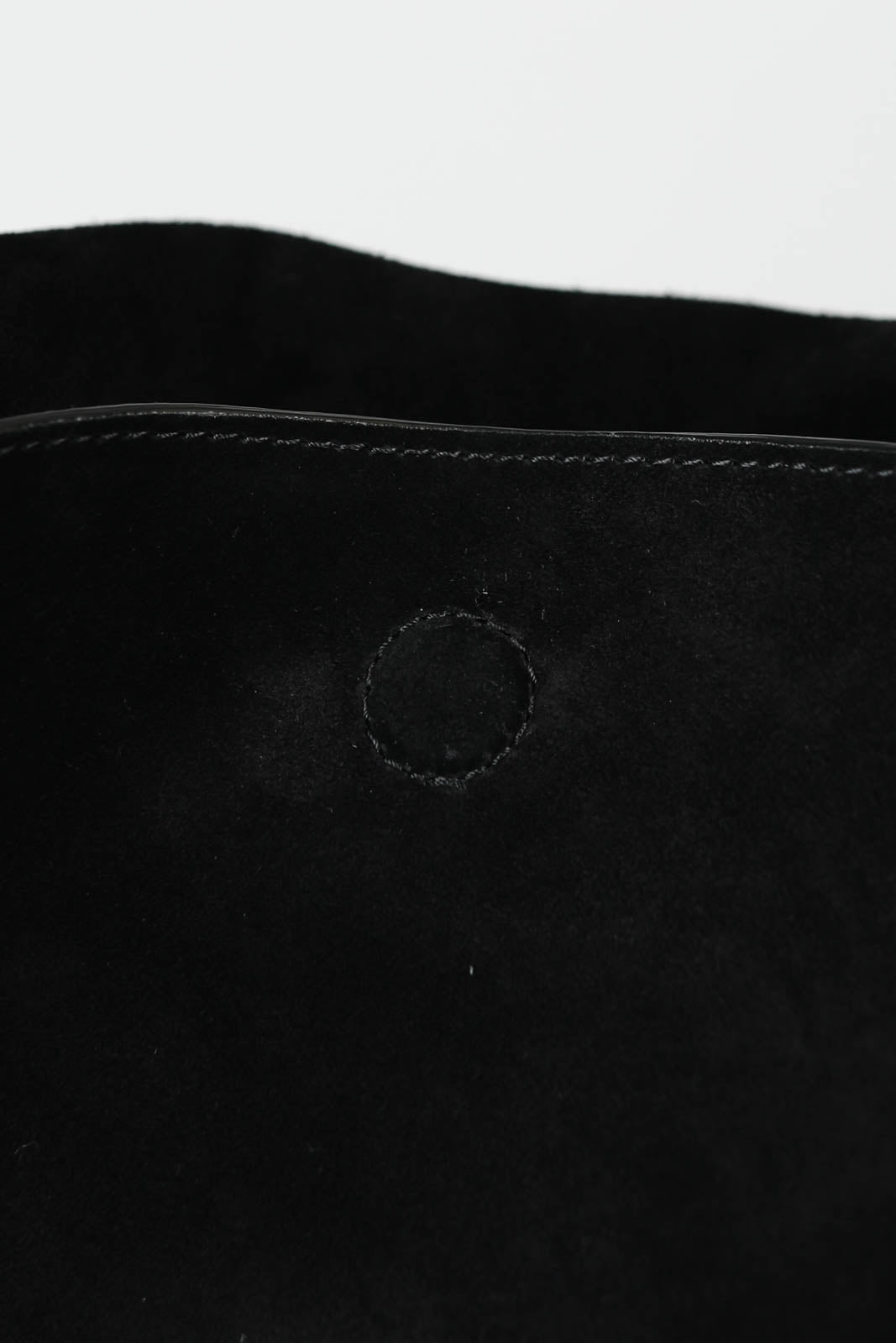 Tasche Oskan Hobo in Schwarz