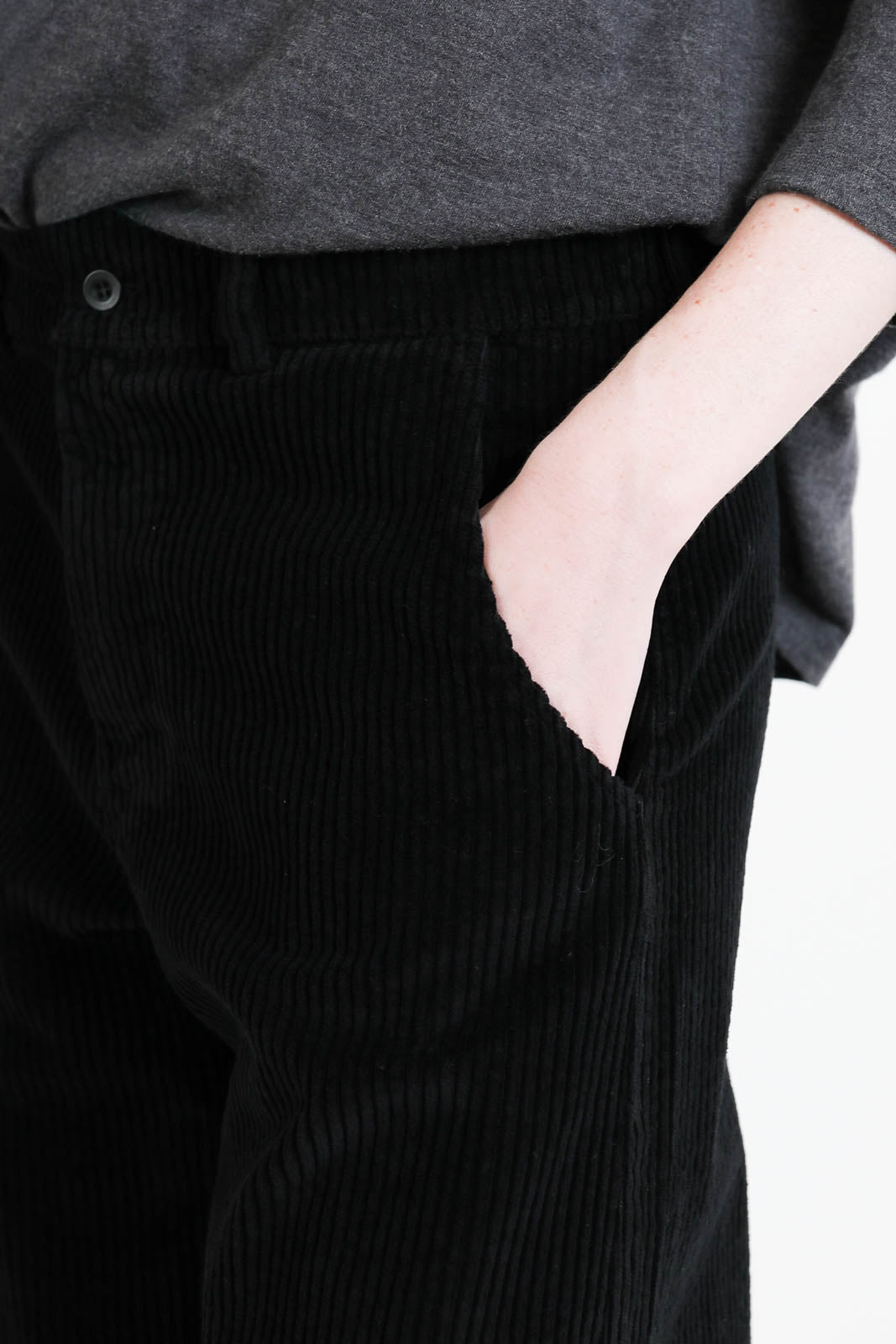 Labo.Art, Hose Sbam Velluto in Schwarz