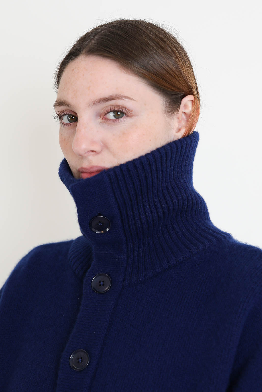 Extreme Cashmere, Cardigan Clement in Midnight