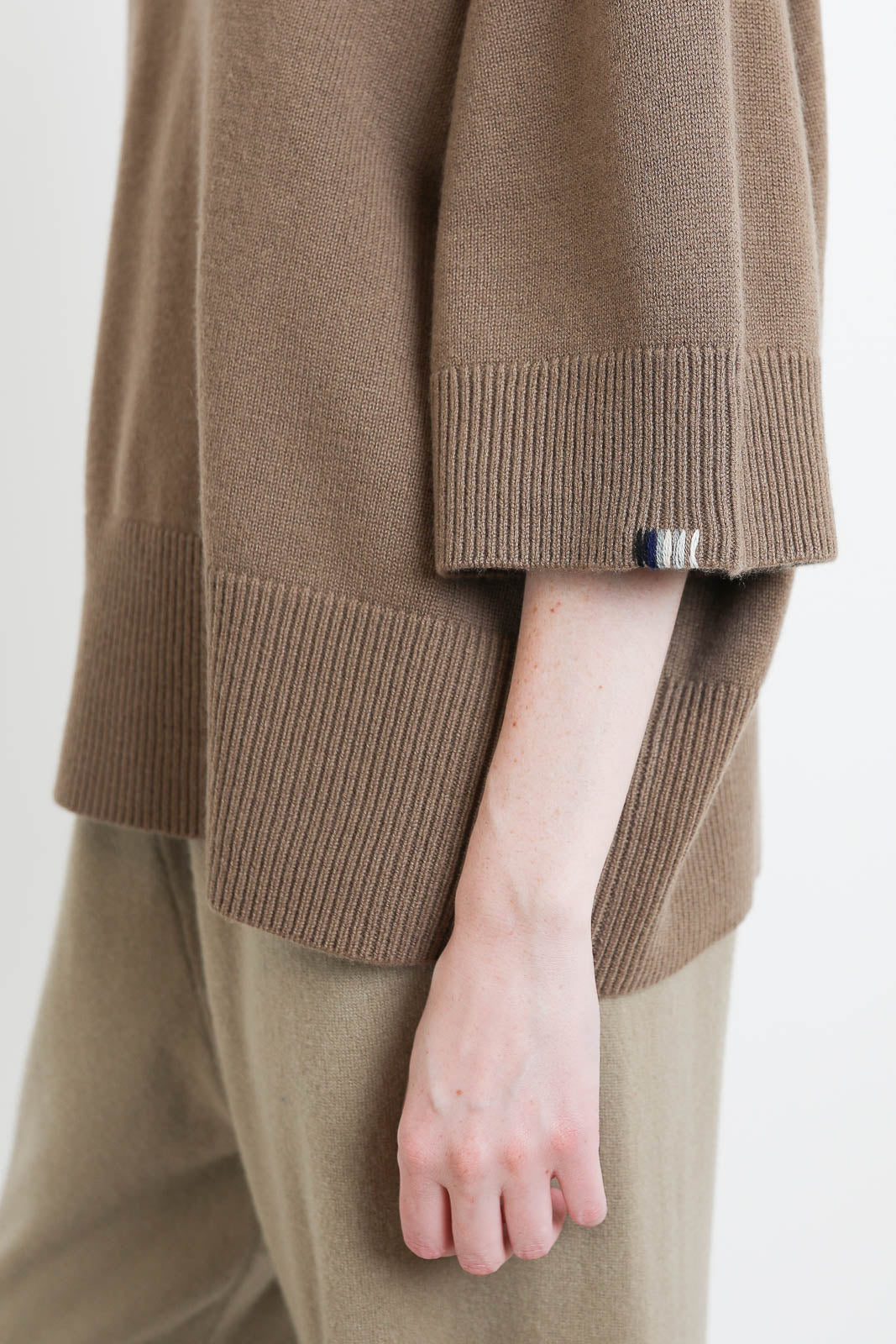 Extreme Cashmere, Pullover Sassie in Chai