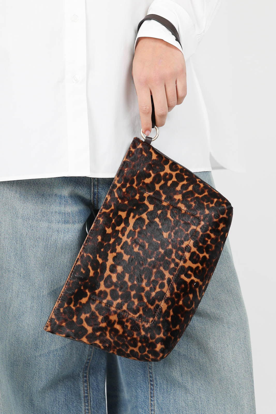 Tasche Zipped Clutch in Fauve