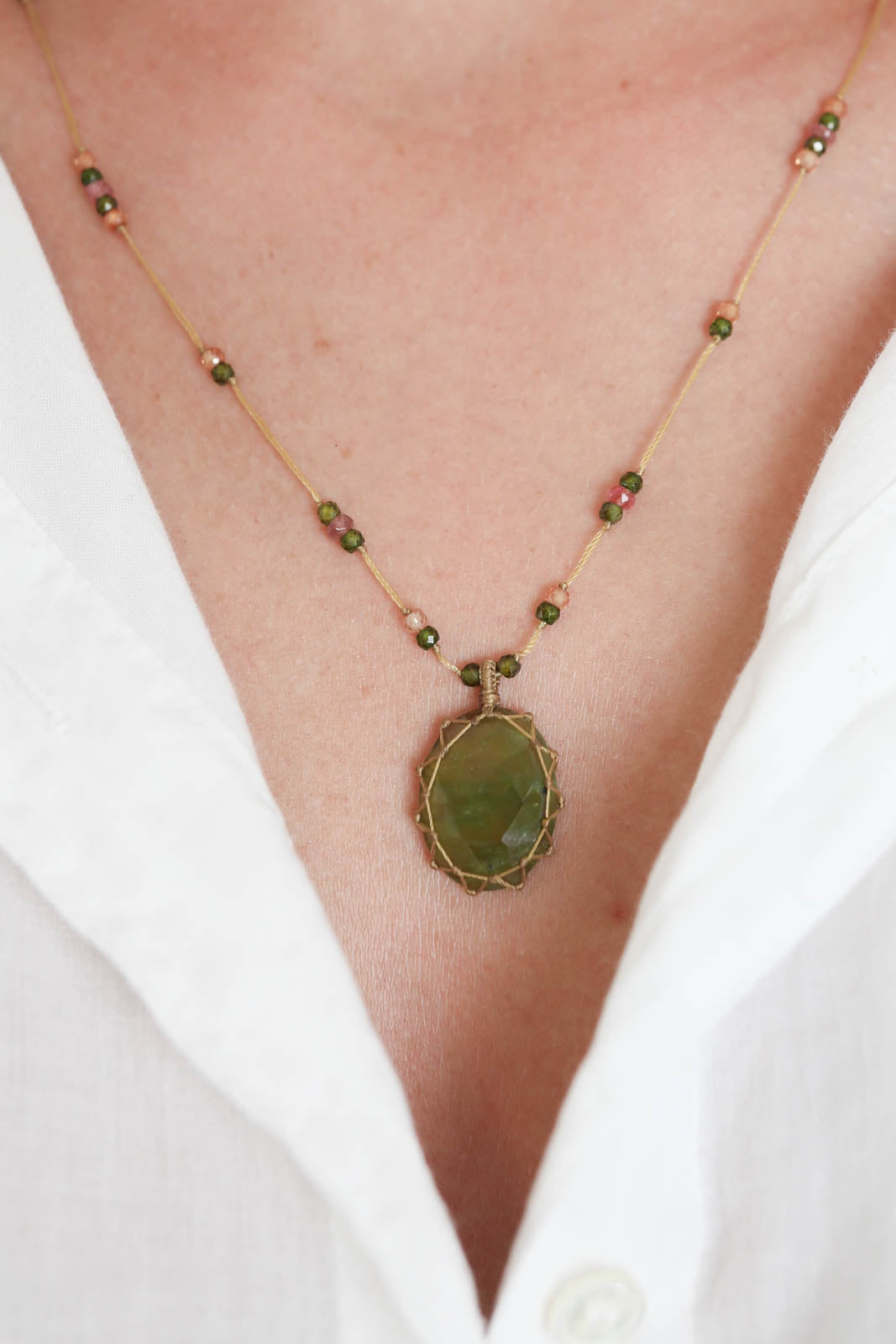 Sharing Bijoux, Halskette Tibet in Vesuvianite