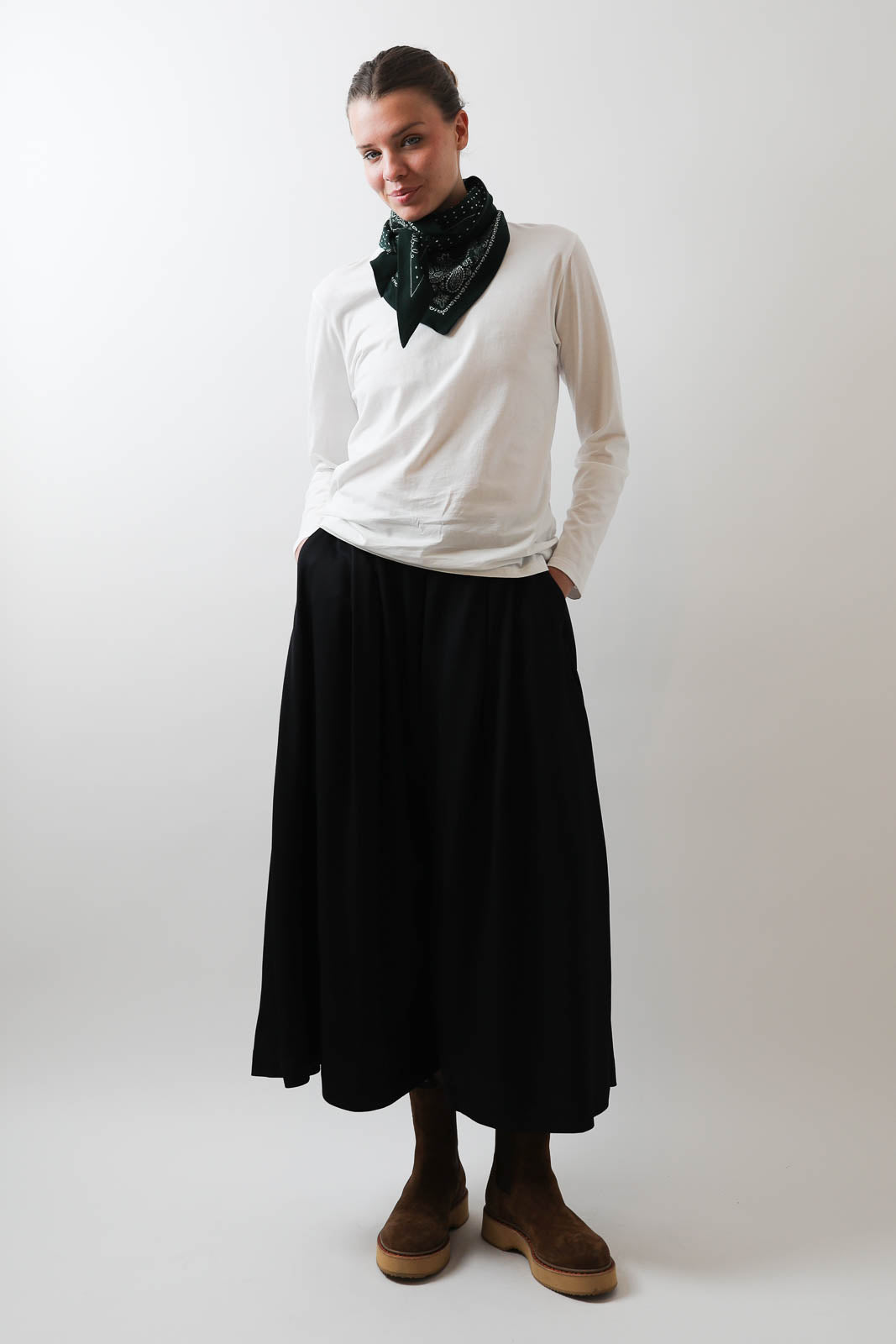 Long-sleeved crewneck shirt in white