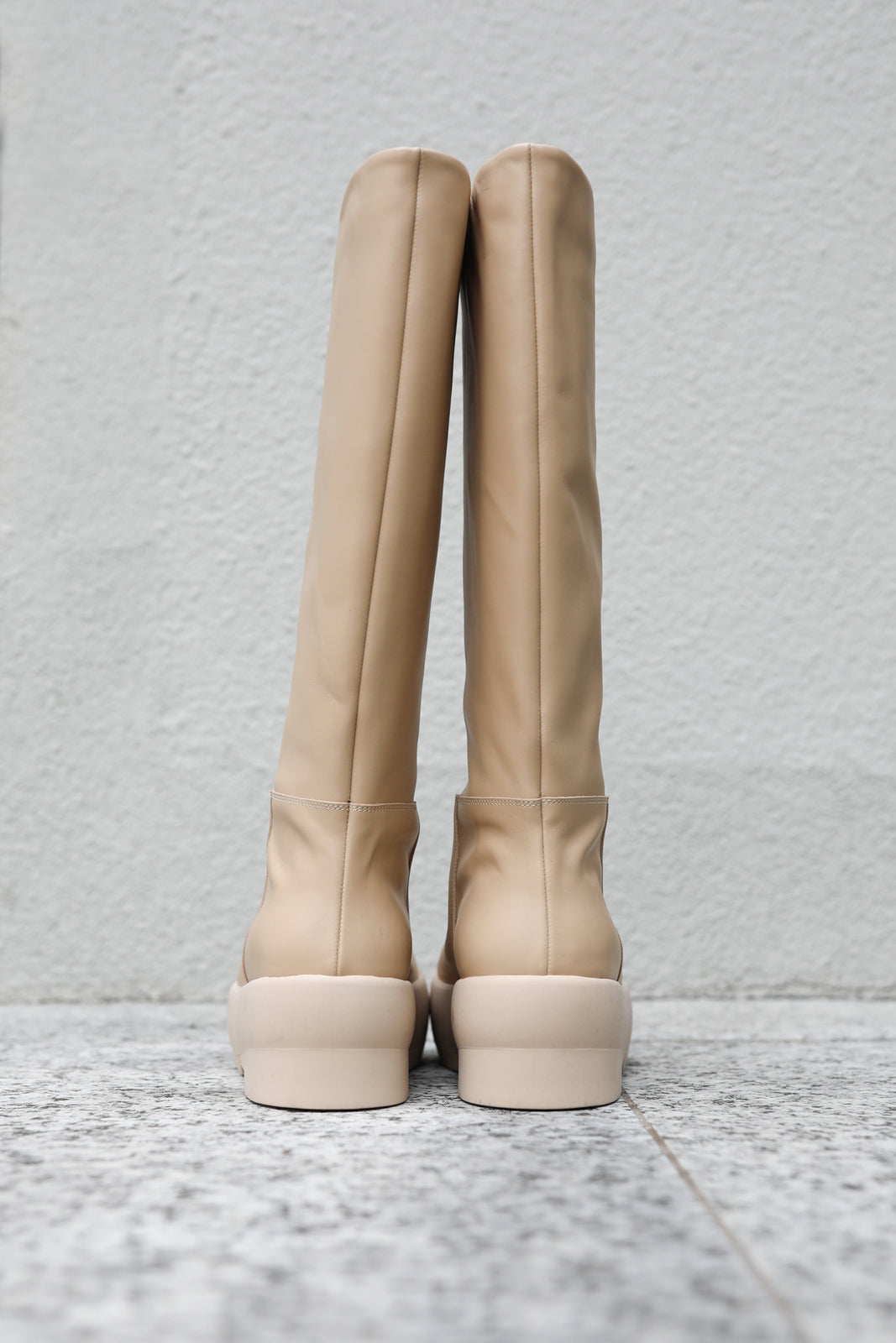 Stiefel Gia 16 in Oatmilk