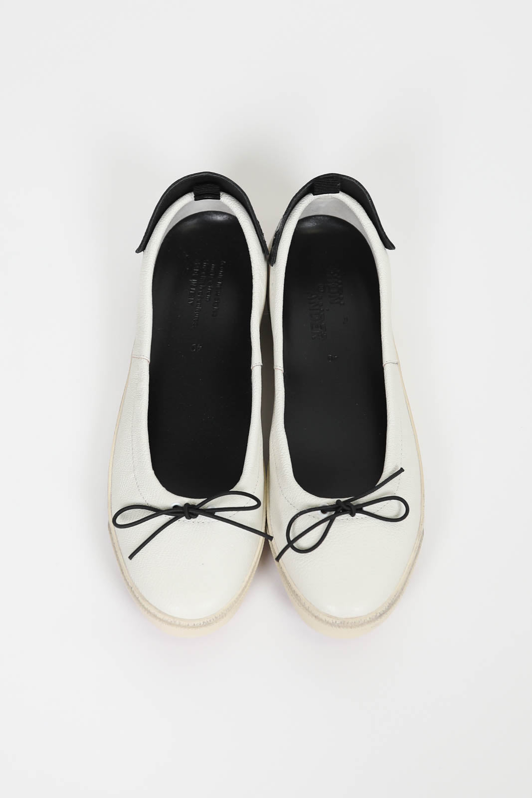 Amy ballerinas in White/Black
