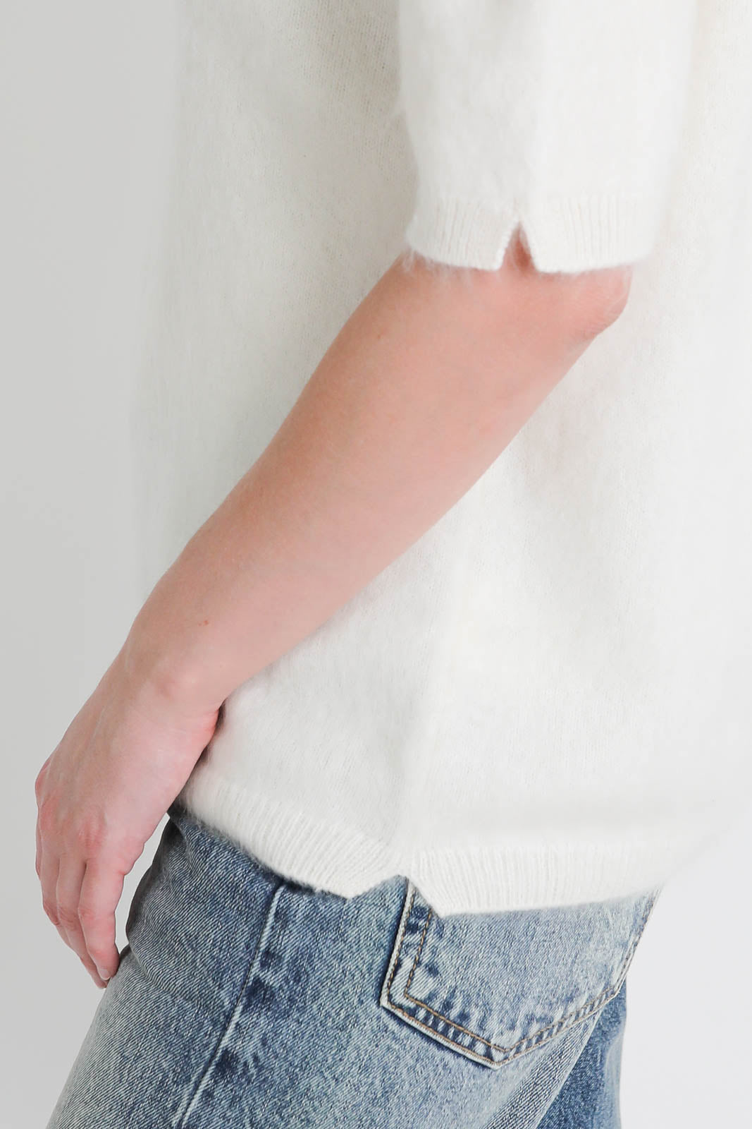 Lisa Yang, Madelene cashmere T-shirt in cream brushed