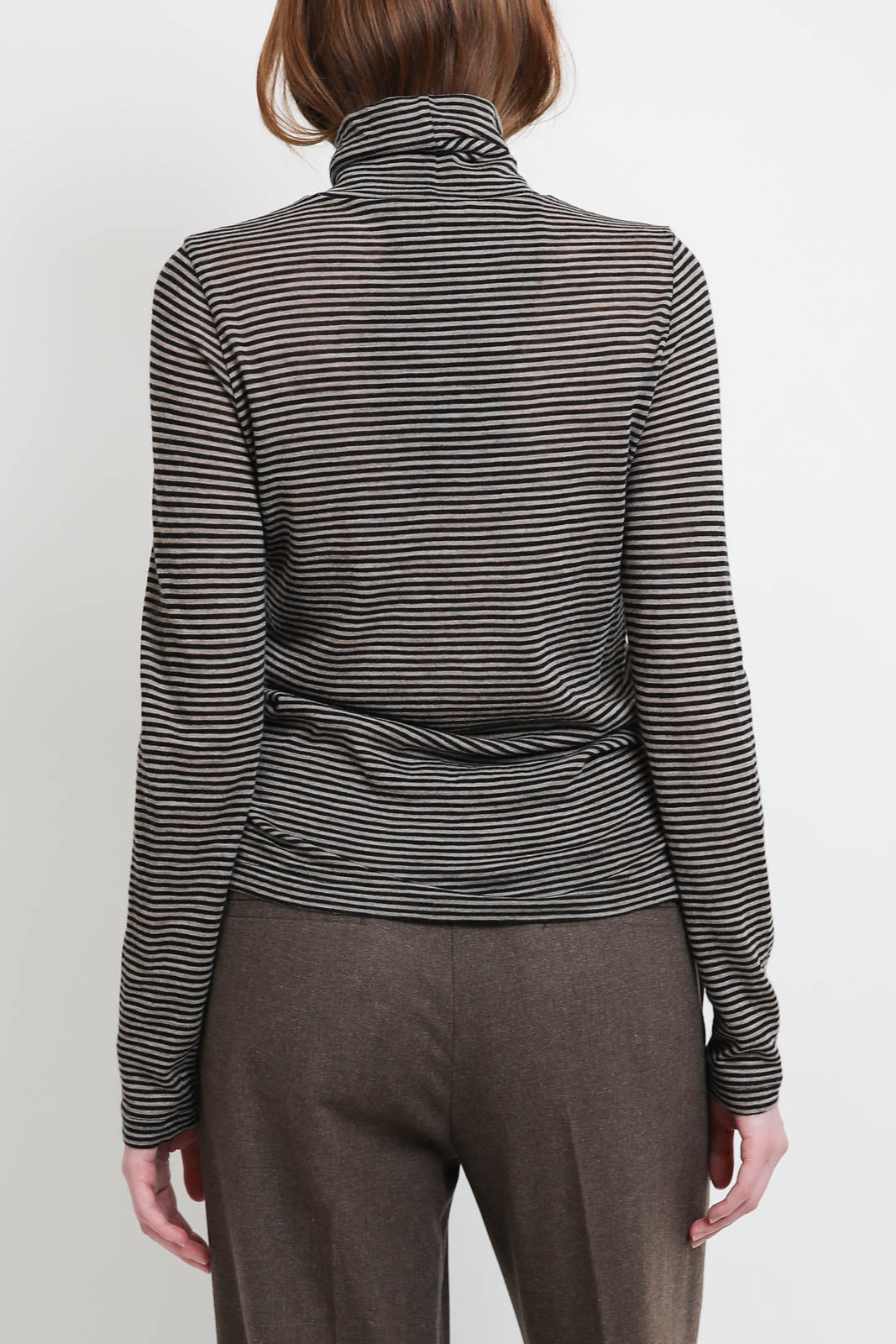 Pomandère, long-sleeved wool shirt in Dove Grey