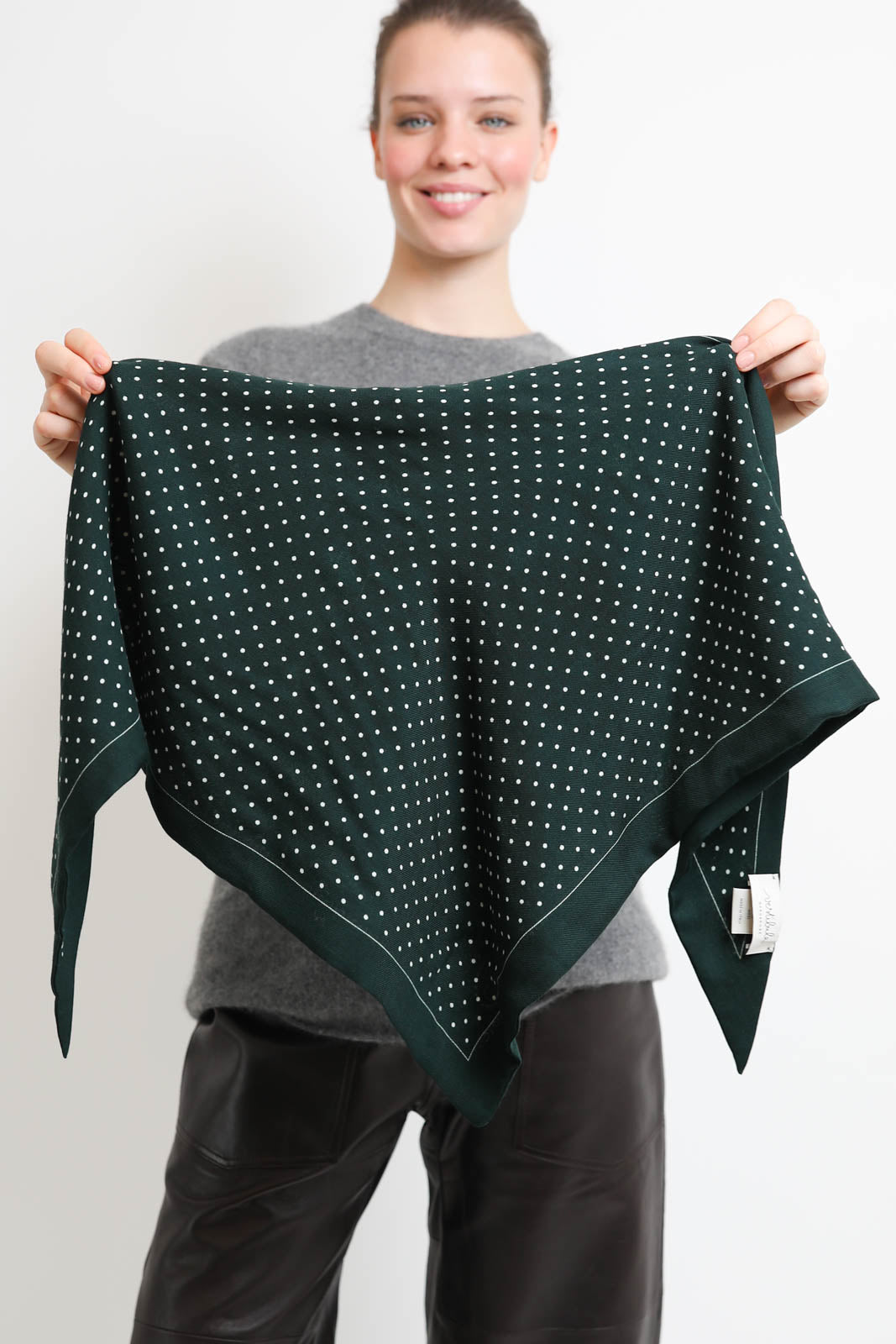 Vestibule, Parisian scarf in Foret