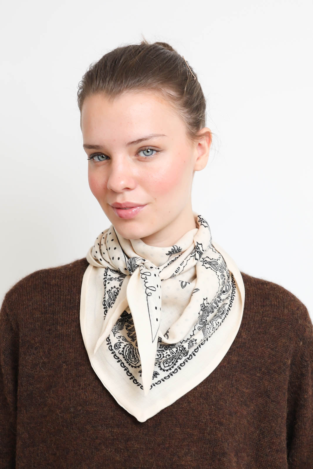 Vestibule, Parisienne scarf in cream