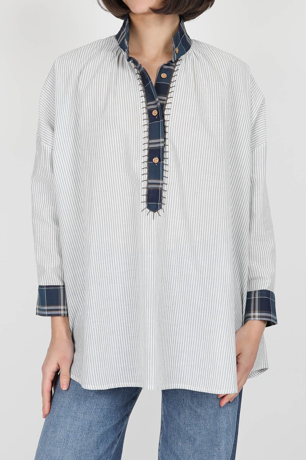 Folk blouse in bubble