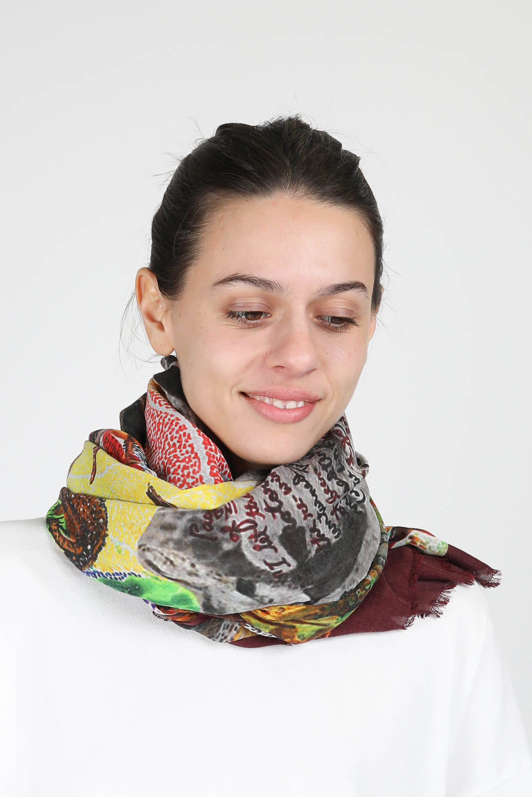 Bushbuck scarf in Bordeaux Multi