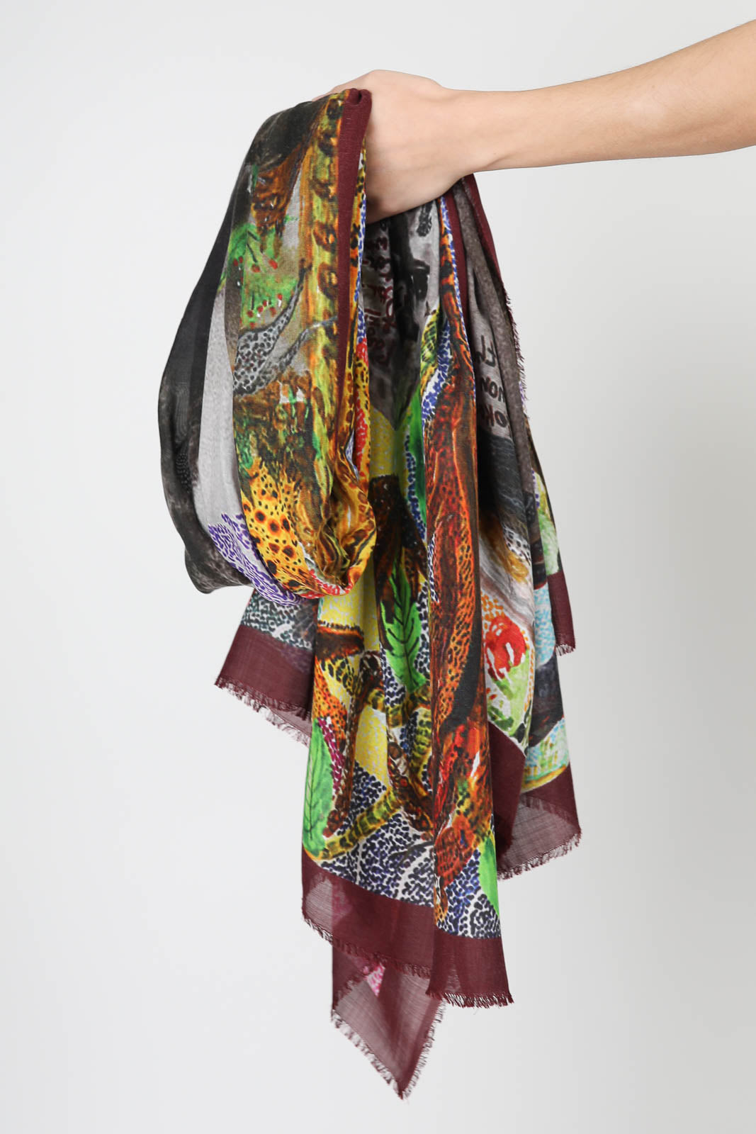 Bushbuck scarf in Bordeaux Multi