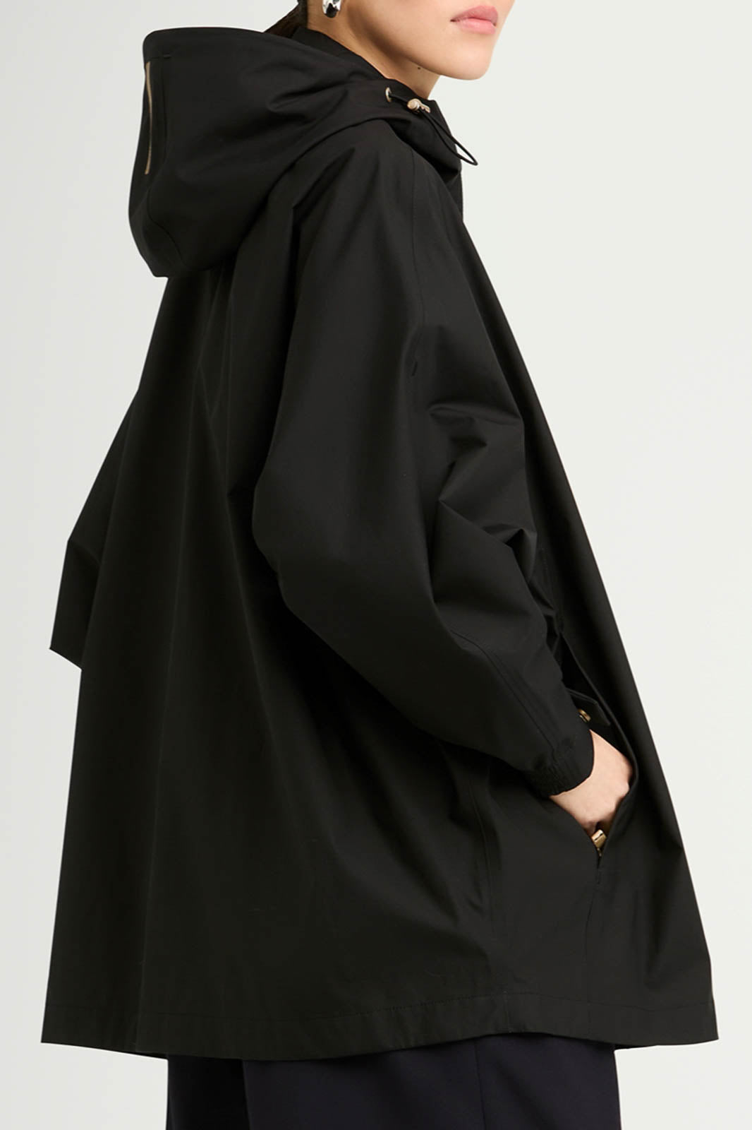 Feel Short jacket in black