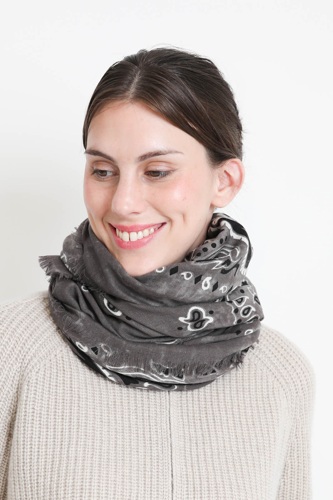 Destin, Jil Quadra scarf in Mud