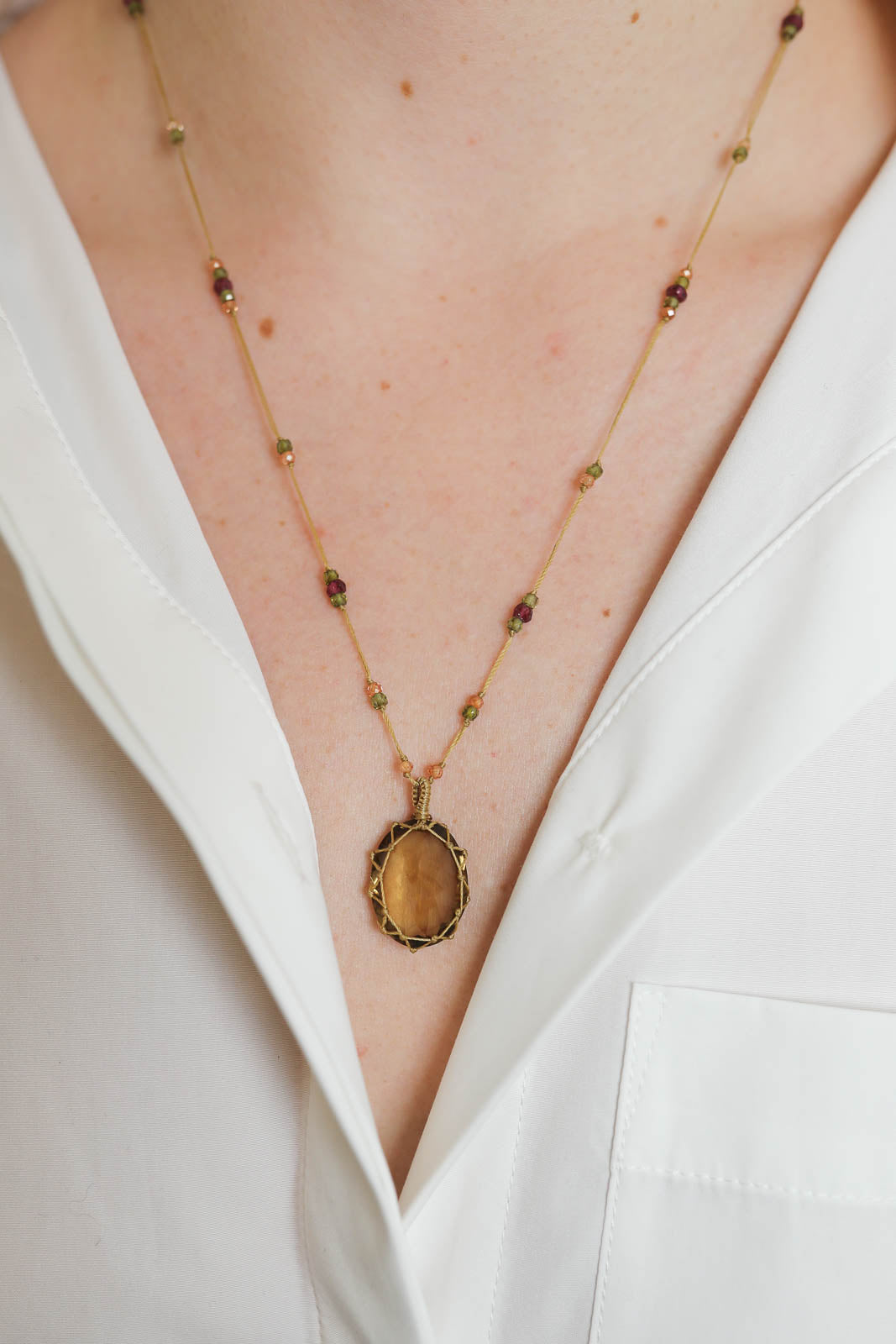 Sharing Bijoux, Tibet necklace in honey quartz
