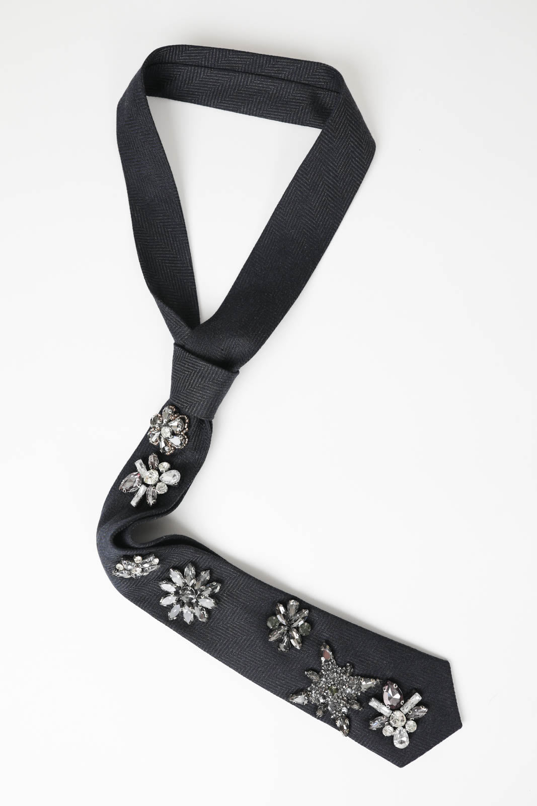 Atelier 1985, Perla tie in dark blue