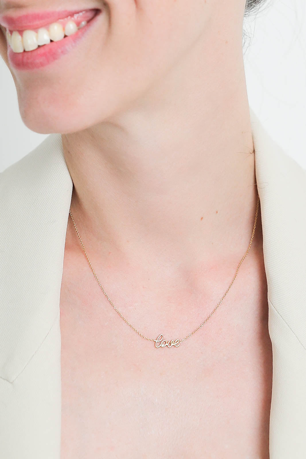 Muse Concept, Love necklace in gold